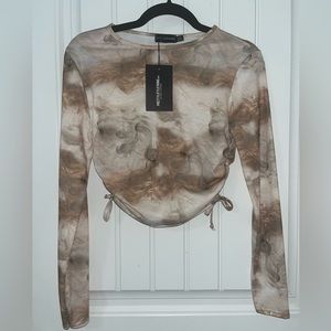 PrettyLittleThing Long Sleeved Cropped Shirt